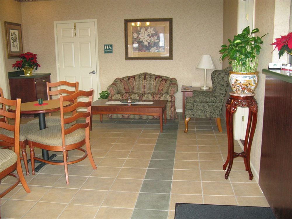 Deerfield Inn And Suites Steele Ngoại thất bức ảnh
